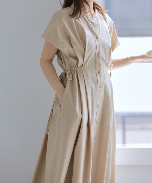 La TOTALITE（ラトータリテ）の「【洗える】フレンチタックシャツワンピース（ワンピース・レディース・ベージュ/ブラック・38/36）」の13枚目の写真