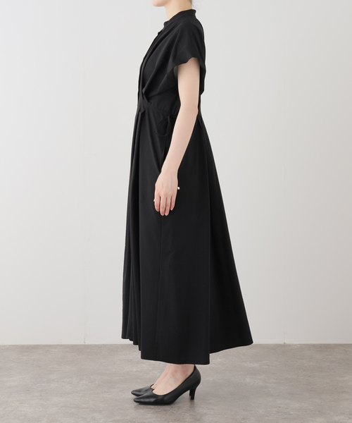 La TOTALITE（ラトータリテ）の「【洗える】フレンチタックシャツワンピース（ワンピース・レディース・ベージュ/ブラック・38/36）」の16枚目の写真