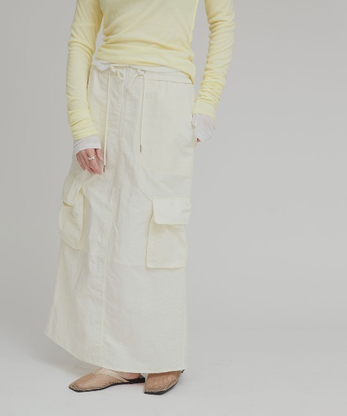 W:Huku(フーク)の「【W:Huku / 撥水 ワッシャーナイロン】カーゴ ロング スカート / Washer Nylon Cargo Long Skirt(スカート・レディース・アイボリー/ブルーグレー/ブラック系その他・FREE)」の12枚目の写真