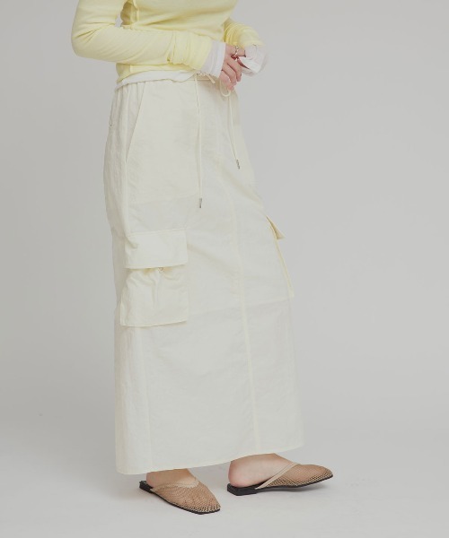 W:Huku(フーク)の「【W:Huku / 撥水 ワッシャーナイロン】カーゴ ロング スカート / Washer Nylon Cargo Long Skirt(スカート・レディース・アイボリー/ブルーグレー/ブラック系その他・FREE)」の16枚目の写真