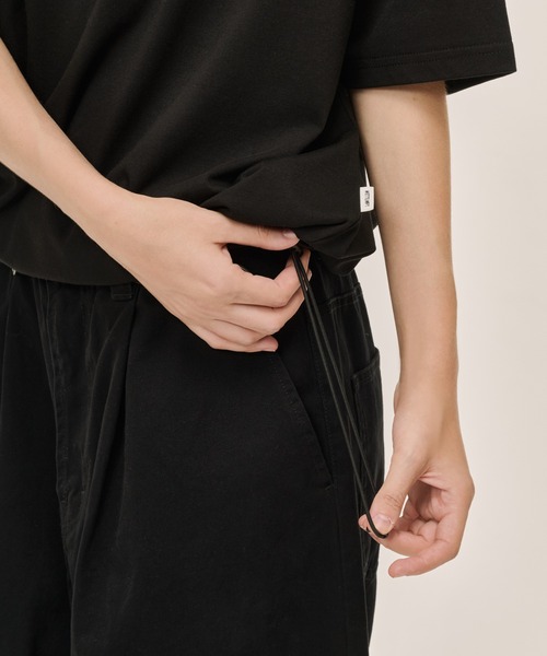 WETTEMPT（ウィテンプト）の「FUNCTIONAL ONE SIDE DRAWCORD TEE / ファンクショナルワンサイドドローコードT（Tシャツ/カットソー・メンズ・ブラック/チャコールグレー・LARGE/MEDIUM/SMALL）」の9枚目の写真