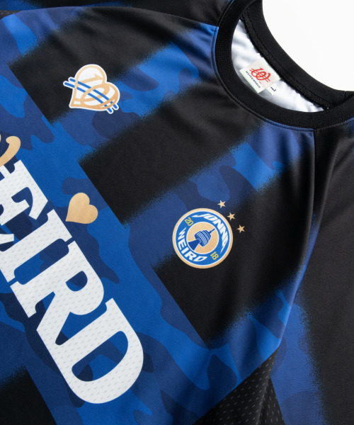 WEIRDWORLD(ウィアード ワールド)の「クラブレガシー サッカーシャツ ブルー(Tシャツ/カットソー・レディース・その他・X-LARGE/LARGE/MEDIUM)」の2枚目の写真