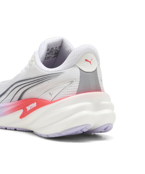 PUMA(プーマ)の「PUMA プーマ ウィメンズ ヴェロシティ ニトロ 5 ランニングシューズ(スニーカー・レディース・ホワイト×レッド/セージグリーン/ブラック×ホワイト/レッド系その他3/ラベンダー・23.0cm/23.5cm/24.0cm/22.5cm/22.0cm/24.5cm/25.0cm/25.5cm)」の7枚目の写真