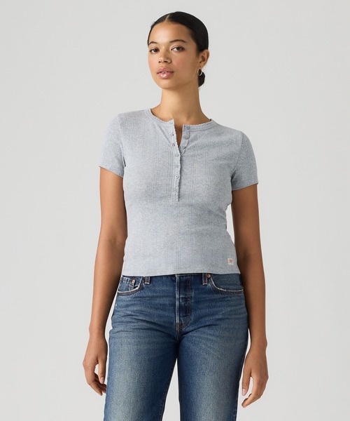 Levi's(リーバイス)の「Levi's/リーバイス DRY GOODS ポインテール ショートスリーブ ヘンリーネックTシャツ(Tシャツ/カットソー・レディース・グレー・XS/S/M)」の2枚目の写真