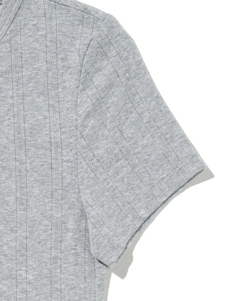 Levi's(リーバイス)の「Levi's/リーバイス DRY GOODS ポインテール ショートスリーブ ヘンリーネックTシャツ(Tシャツ/カットソー・レディース・グレー・XS/S/M)」の7枚目の写真