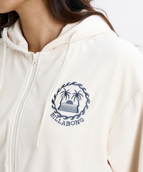 BILLABONG(ビラボン)の「BILLABONG/ビラボン ジップアップ パーカー ベロア セットアップ対応 SURF CAMP PALM 73 ZIP HOODIE BG014011(パーカー・レディース・ブルー/アイボリー/オリーブ・M/L)」の7枚目の写真
