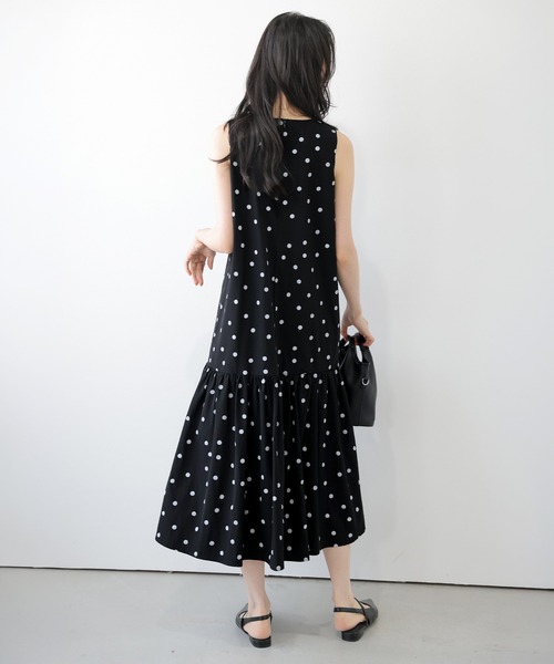 La-gemme（ラジェム）の「ドットノースリーブワンピース（ワンピース・レディース・ネイビー/アイボリー/ブラック・フリー）」の9枚目の写真