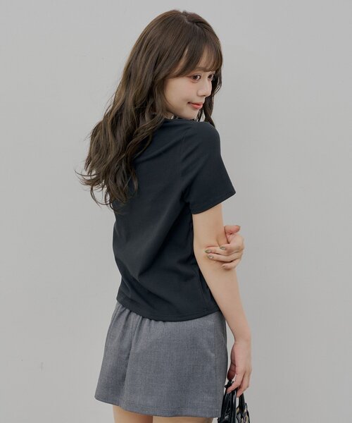 Chico(チコ)の「エンブレムロゴ刺繍T(Tシャツ/カットソー・レディース・グレー/ブルー/ブラック/アイボリー・FREE)」の17枚目の写真