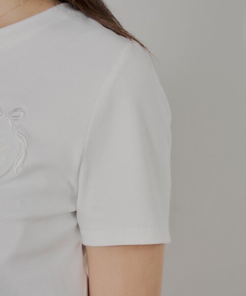 Chico(チコ)の「エンブレムロゴ刺繍T(Tシャツ/カットソー・レディース・グレー/ブルー/ブラック/アイボリー・FREE)」の21枚目の写真