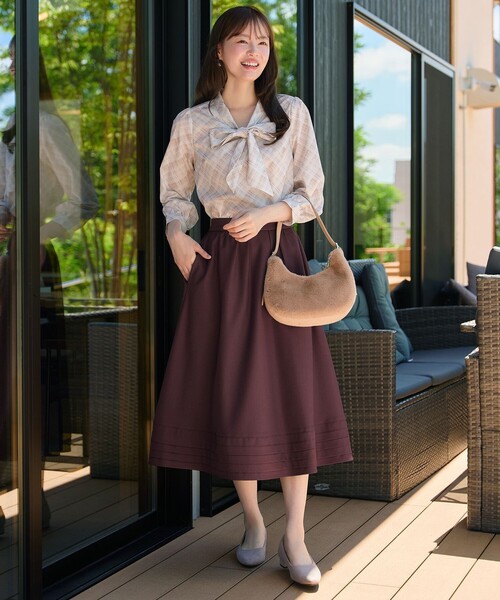 Tiaclasse(ティアクラッセ)の「選べる丈 裾ピンタックスカート(スカート・レディース・ボルドー/モカ/チャコールグレー/グレー系/ブラウン系/レッド系・XL/XXL)」の21枚目の写真