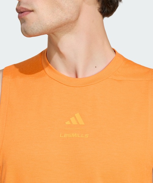 adidas(アディダス)の「Les Mills グラフィック タンクトップ / アディダス adidas(Tシャツ/カットソー・メンズ・オレンジ・XX-LARGE/XX-SMALL/3XL/LARGE/MEDIUM/SMALL/X-LARGE/X-SMALL)」の4枚目の写真