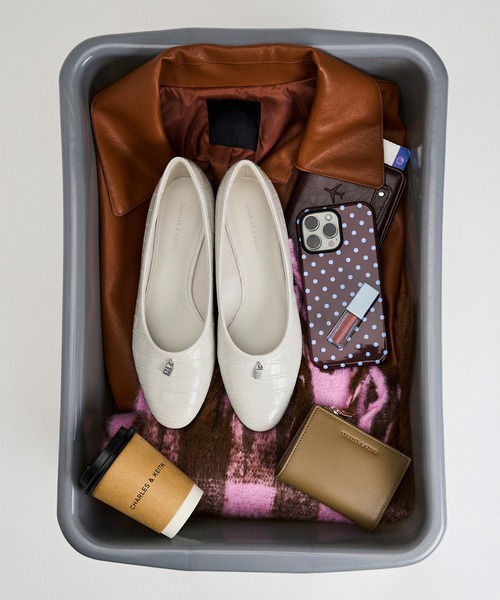 CHARLES & KEITH（チャールズ & キース）の「Griselda グリゼルダ バレエ フラット（バレエシューズ・レディース・ブラック系その他4/ホワイト系その他3・25cm/24.5cm/23.5cm/23cm/22.5cm）」の11枚目の写真