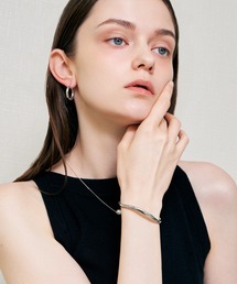 UNITED JEWELS-ef-（ユナイテッドジュエルズイフ）の「Nuance Line Bangle - Wave（ブレスレット）」