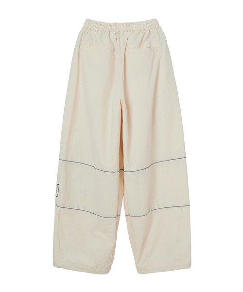 X-girl(エックスガール)の「LOGO AND STAR WIDE LEG TRACK PANTS(その他パンツ・レディース・ブラック/オフホワイト・M/S)」の12枚目の写真