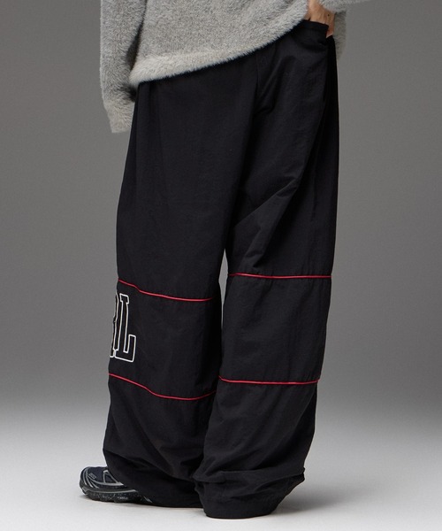 X-girl(エックスガール)の「LOGO AND STAR WIDE LEG TRACK PANTS(その他パンツ・レディース・ブラック/オフホワイト・M/S)」の3枚目の写真