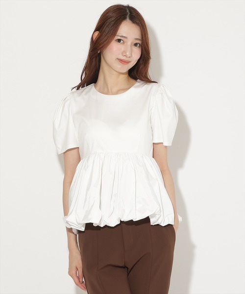 AND COUTURE(アンドクチュール)の「異素材ペプラムトップス(Tシャツ/カットソー・レディース・オフホワイト/ブラック・FREE)」の2枚目の写真