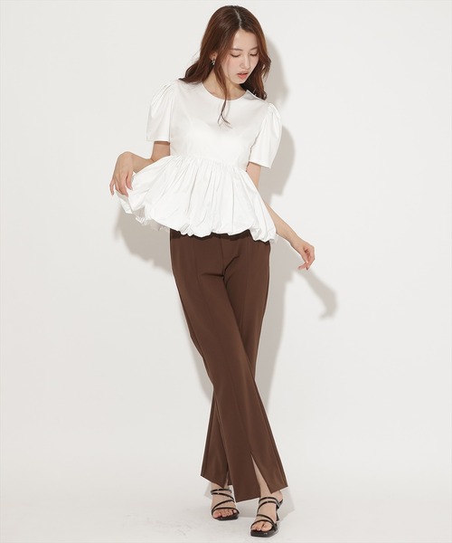AND COUTURE(アンドクチュール)の「異素材ペプラムトップス(Tシャツ/カットソー・レディース・オフホワイト/ブラック・FREE)」の3枚目の写真