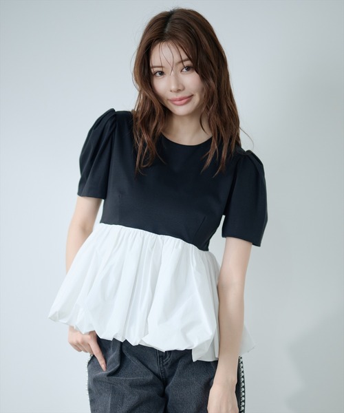 AND COUTURE(アンドクチュール)の「異素材ペプラムトップス(Tシャツ/カットソー・レディース・オフホワイト/ブラック・FREE)」の11枚目の写真