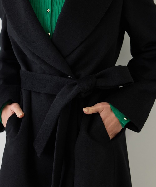 ROPE'(ロペ)の「プレミアムカシミヤショールカラーコート/逸品・冬コート・ウールコート・逸品・26AW(ステンカラーコート・レディース・ダークブラウン/ブラック/キャメル・34/36/38)」の4枚目の写真