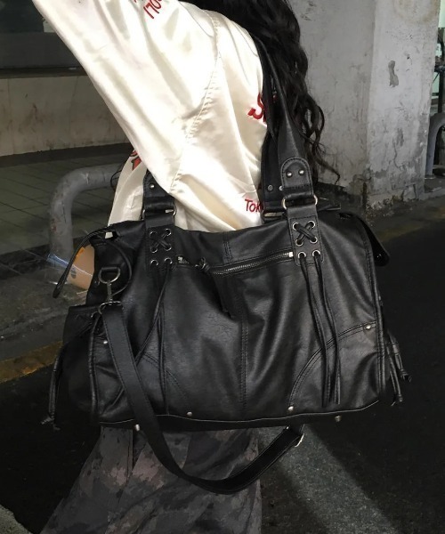 FANCY CLUB(ファンシークラブ)の「FANCY CLUB(ファンシークラブ)/大容量 2WAY ヴィンテージ ウォッシング ショルダー トートバッグ/BELTED WASHING LEATHER BAG(ショルダーバッグ・レディース・ブラック/ピンク/グレー・FREE)」の11枚目の写真