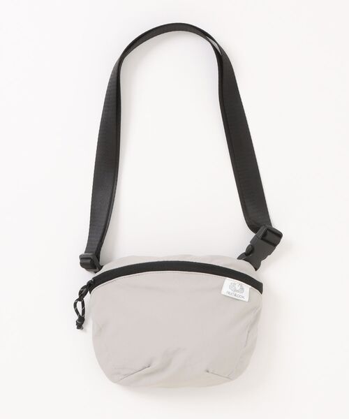 FRUIT OF THE LOOM(フルーツオブザルーム)の「FTL EX FLEX WAIST PACK(ボディバッグ/ウエストポーチ・メンズ・ライトグレー/ブラック/エンジ/インディゴブルー/チャコールアッシュ・FREE)」の3枚目の写真
