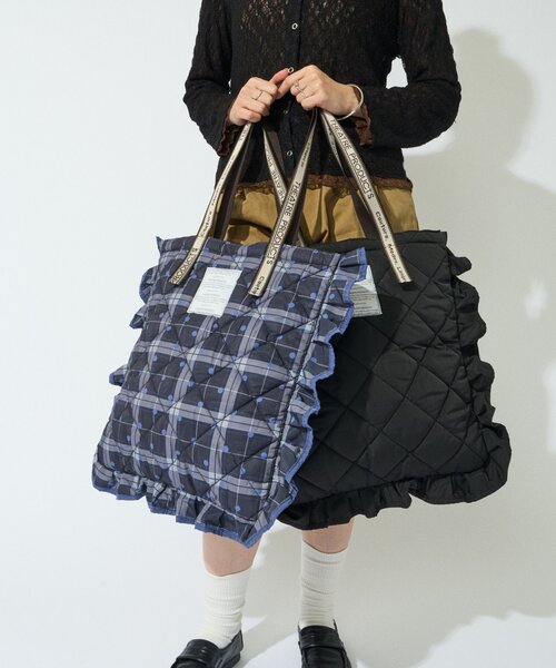 THEATRE PRODUCTS(シアタープロダクツ)の「【THEATRE PRODUCTS別注】A3収納可能キルティングフリルトートバッ(トートバッグ・レディース・ネイビー/ブラック/カーキ・ONE SIZE)」の17枚目の写真