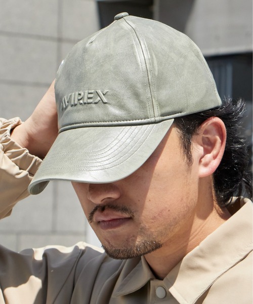 AVIREX(アヴィレックス)の「AVIREX/アビレックス AXエンボスロゴPU 6Pキャップ フェイクレザー カーブバイザー 2026年秋冬 秋服 冬服(キャップ・メンズ・ブラック/ブラウン/カーキ・58)」の19枚目の写真