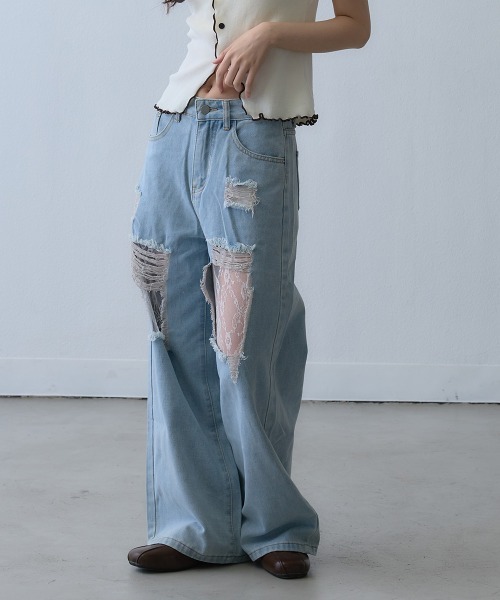 Clum(クルム)の「lace damage wide denim pants / レースダメージワイドデニムパンツ(デニムパンツ・レディース・ライトブルー・SMALL)」の11枚目の写真