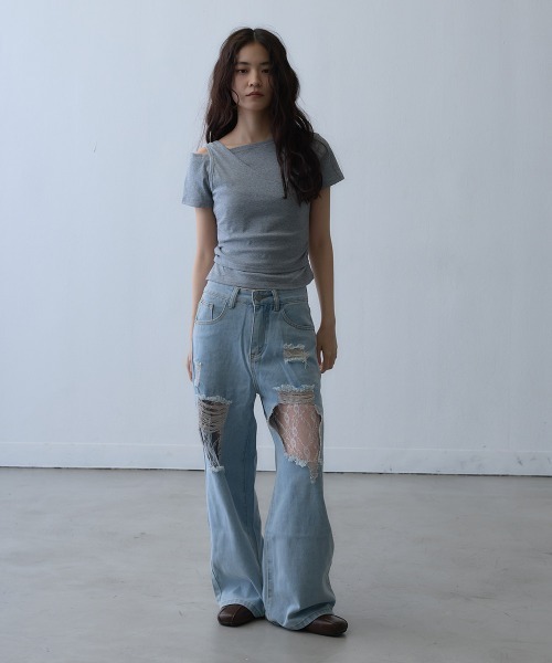 Clum(クルム)の「lace damage wide denim pants / レースダメージワイドデニムパンツ(デニムパンツ・レディース・ライトブルー・SMALL)」の16枚目の写真