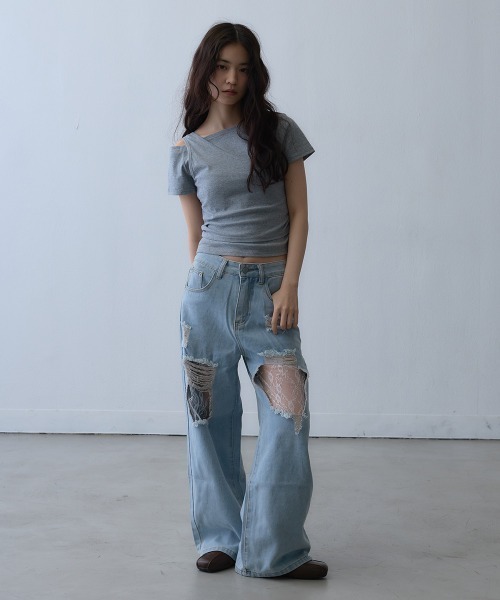 Clum(クルム)の「lace damage wide denim pants / レースダメージワイドデニムパンツ(デニムパンツ・レディース・ライトブルー・SMALL)」の17枚目の写真