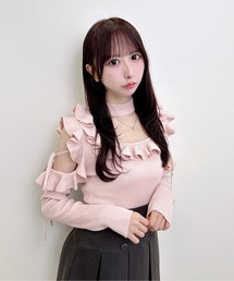 チョーカー付き肩開き長袖ニット