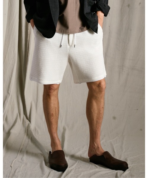 wjk(ダヴルジェイケイ)の「textured knit shorts(その他パンツ・メンズ・ホワイト/ブラック×グレー/ネイビー・X-LARGE/SMALL/LARGE/MEDIUM)」の1枚目の写真