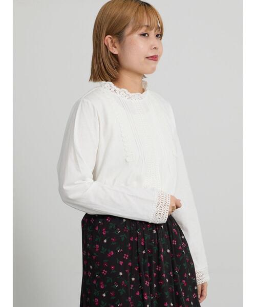 Samansa Mos2(サマンサ モスモス)の「【抗菌防臭】スタンドネックレースカットソー(Tシャツ/カットソー・レディース・ブラック/オフホワイト/ベージュ・F)」の2枚目の写真