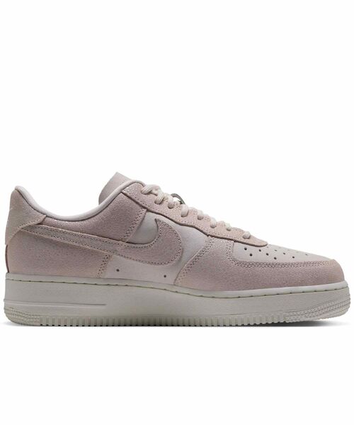 NIKE(ナイキ)の「ナイキ エア フォース 1 '07 SE ウィメンズシューズ / Nike Air Force 1 '07 SE Women's Shoes IQ0135-100 Sail(スニーカー・レディース・クリーム・24/23.5/23/22.5/26/22/25.5/25/24.5)」の3枚目の写真