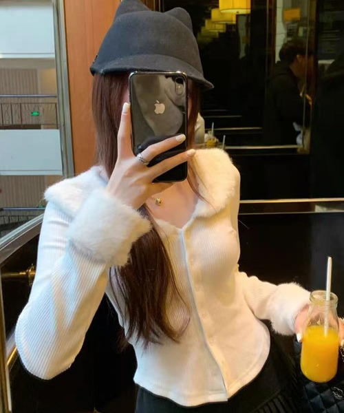 AVYL(アヴィル)の「ファーカラーファースリーブタイトニットカーディガン(ニット/セーター・レディース・ピンク/ホワイト/ブラック・M)」の13枚目の写真