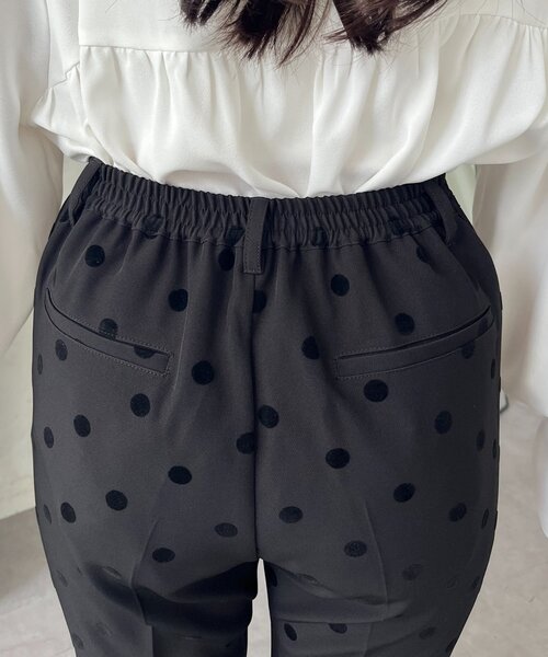 prose verse(プロズヴェール)の「フロッキードットセンタープレスフレアパンツ(その他パンツ・レディース・チャコールグレー・MEDIUM/LARGE/PM/PL)」の5枚目の写真