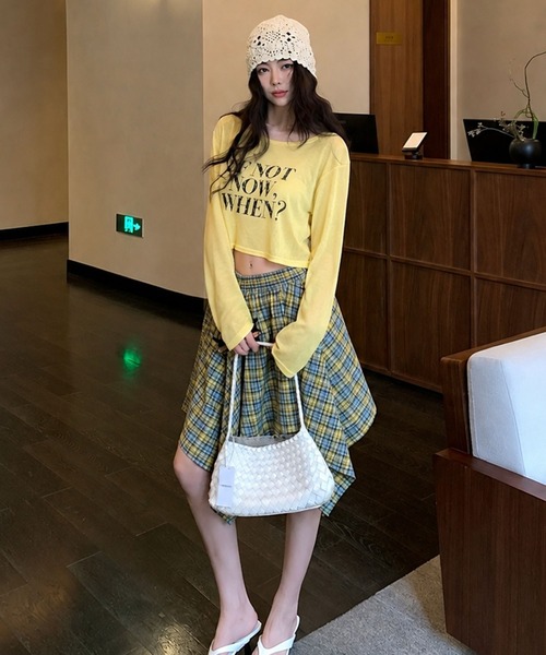 VIBGYOR(ヴィブジョー)の「【EIZZ/アイズ】ヴィンテージ風 クラックロゴ クロップド シアー長袖Tシャツ / ロンT(Tシャツ/カットソー・レディース・ホワイト/ブラック/イエロー・FREE)」の12枚目の写真