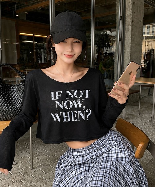 VIBGYOR(ヴィブジョー)の「【EIZZ/アイズ】ヴィンテージ風 クラックロゴ クロップド シアー長袖Tシャツ / ロンT(Tシャツ/カットソー・レディース・ホワイト/ブラック/イエロー・FREE)」の8枚目の写真