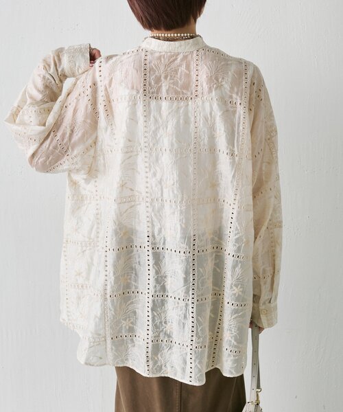 ear PAPILLONNER(イアパピヨネ)の「シアー刺繍ブラウス2【SUM1 STYLE】(シャツ/ブラウス・レディース・ブラック/ライトベージュ・FREE)」の19枚目の写真
