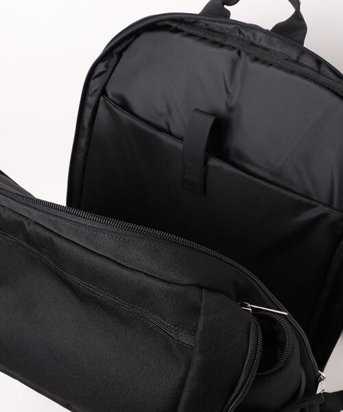 EASTBOY(イーストボーイ)の「【EASTBOY/イーストボーイ】【大容量35L デッドスペースを作らないスクエア構造】ボックスバックパック PC収納 通勤 通学 ポケット多数(バックパック/リュック・レディース・サックスブルー/ピンク・FREE)」の7枚目の写真