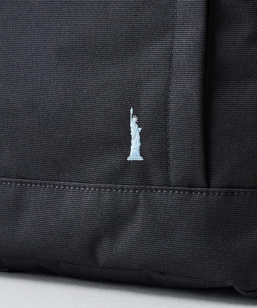 EASTBOY(イーストボーイ)の「【EASTBOY/イーストボーイ】【大容量35L デッドスペースを作らないスクエア構造】ボックスバックパック PC収納 通勤 通学 ポケット多数(バックパック/リュック・レディース・サックスブルー/ピンク・FREE)」の18枚目の写真