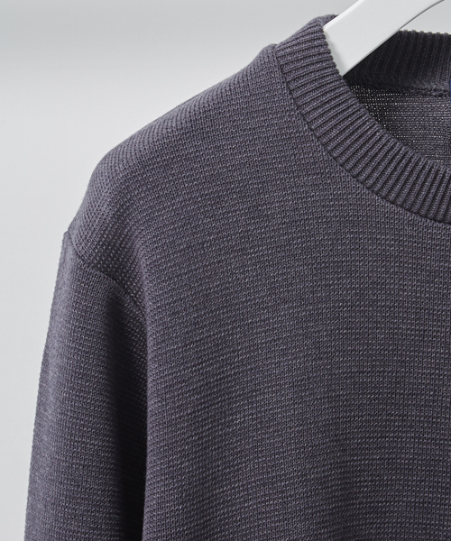 STUDIOUS（ステュディオス）の「ミラノリブクルーネックニット（ニット/セーター・メンズ・ワイン/ダークグレー/ネイビー/オフホワイト/ブラウン/ブルー/オレンジ/カーキ・1/2/3）」の10枚目の写真