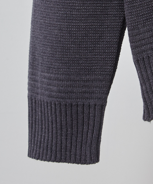 STUDIOUS（ステュディオス）の「ミラノリブクルーネックニット（ニット/セーター・メンズ・ワイン/ダークグレー/ネイビー/オフホワイト/ブラウン/ブルー/オレンジ/カーキ・1/2/3）」の11枚目の写真