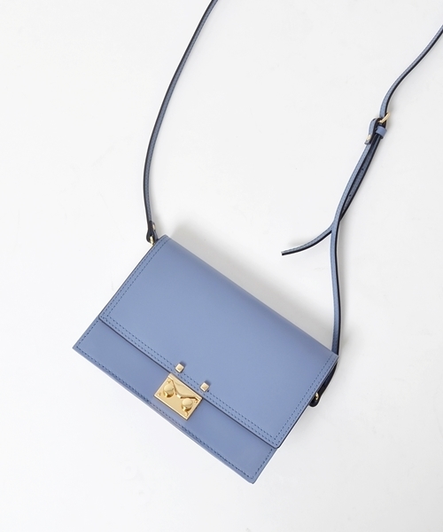 SHIPS（シップス）の「Carol J.:スクエアポシェット◇（ショルダーバッグ・レディース・ライトブルー/イエロー/ブラック・ONE SIZE）」の2枚目の写真