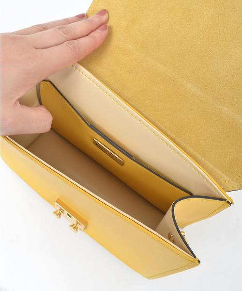 SHIPS（シップス）の「Carol J.:スクエアポシェット◇（ショルダーバッグ・レディース・ライトブルー/イエロー/ブラック・ONE SIZE）」の13枚目の写真