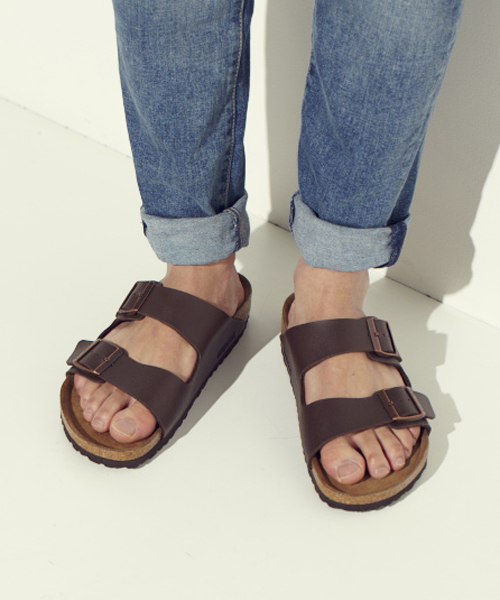 BIRKENSTOCK（ビルケンシュトック）の「■MEN'S NON-NO 6月号掲載■ARIZONA BF Brown(UNISEX)（サンダル・メンズ・ダークブラウン・39/40/41/42/43/44/45/46/36/37/38/35）」の10枚目の写真