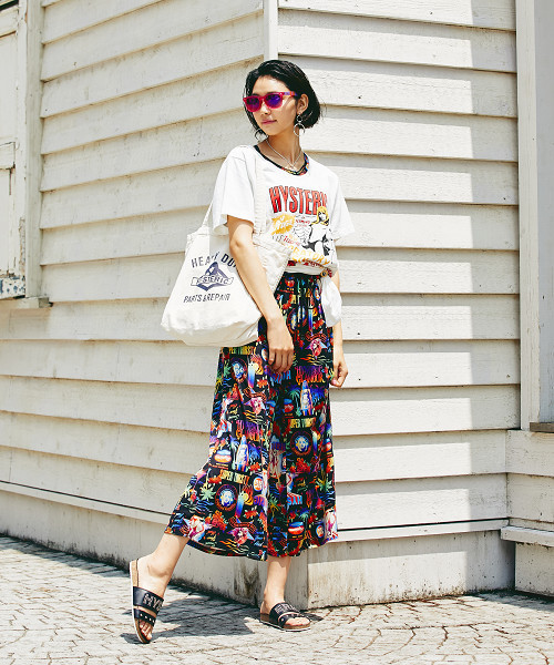 HYSTERIC GLAMOUR（ヒステリックグラマー）の「LAB SOUNDS プリント ビッグTシャツ（Tシャツ/カットソー・レディース・ホワイト/レッド/ブラック・FREE）」の5枚目の写真