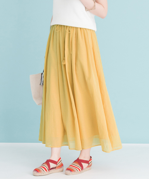 URBAN RESEARCH（アーバンリサーチ）の「UR コットンギャザーマキシスカート（スカート・レディース・グレー系その他/ブラック/イエロー/オレンジ系その他・FREE）」の4枚目の写真