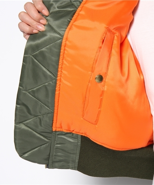 WEGO(ウィゴー)の「WEGO/MA-1ジャケット(ブルゾン・レディース・カーキ/ブラック/ベージュ・SMALL/MEDIUM)」の10枚目の写真