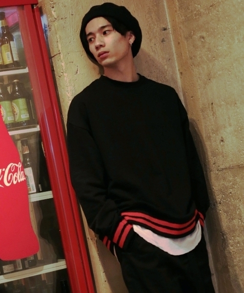 kutir(クティール)の「LINE RIB SWEAT / ラインリブ裏毛プルオーバー トレーナー(スウェット・メンズ・ホワイト/ブラック/レッド・MEDIUM/LARGE)」の3枚目の写真